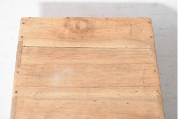 【簡易リペア限定品】　和製アンティーク　明治期から大正期　桐材　大小の引き出しと素朴な金具が味わい深い小引き出し　(R-090617)