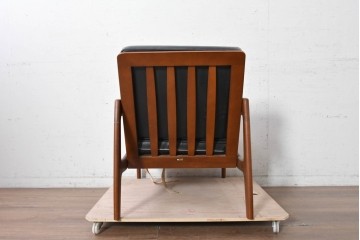 和製ヴィンテージ　オールドカリモク　カリモク家具(karimoku)　合皮製　Kチェア1シーター　艶やかなブラックカラーが美しいイージーチェア　(R-090623)