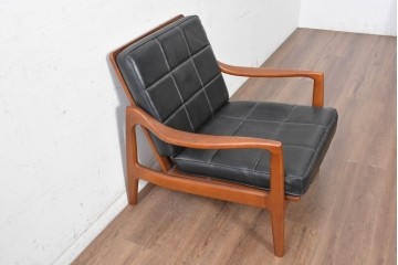 和製ヴィンテージ　オールドカリモク　カリモク家具(karimoku)　合皮製　Kチェア1シーター　艶やかなブラックカラーが美しいイージーチェア　(R-090624)