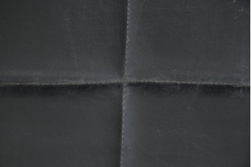 和製ヴィンテージ　オールドカリモク　カリモク家具(karimoku)　合皮製　Kチェア1シーター　艶やかなブラックカラーが美しいイージーチェア　(R-090624)