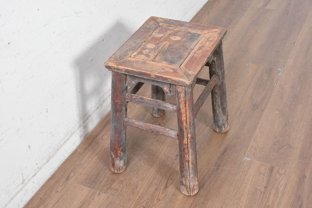 【簡易リペア限定品】　アジアンヴィンテージ　1970年から1980年頃　中国　伝統的な趣を楽しめるアンティーク調スツール　(R-090627)
