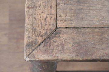 【簡易リペア限定品】　アジアンヴィンテージ　1970年から1980年頃　中国　伝統的な趣を楽しめるアンティーク調スツール　(R-090628)