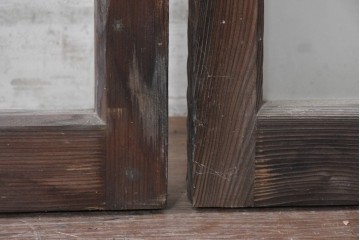 ヴィンテージ建具　昭和中期　素朴な木枠が味わい深いガラス窓2枚セット　(R-090634)