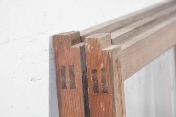 ヴィンテージ建具　昭和中期　素朴な木枠が味わい深いガラス窓2枚セット　(R-090634)