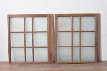 アンティーク建具　昭和初期　すりガラスと木枠がレトロなガラス窓2枚セット　(R-090635)