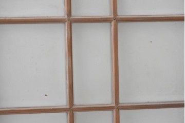 アンティーク建具　昭和初期　すりガラスと木枠がレトロなガラス窓2枚セット　(R-090635)