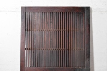 アンティーク建具　明治期　総欅(ケヤキ)材　巾着型の錠前金具が存在感を放つ格子蔵戸1枚　(R-090638)