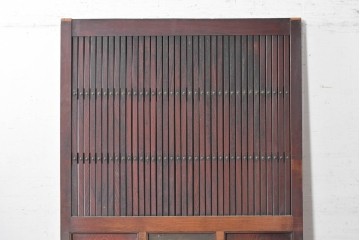 アンティーク建具　明治期　総欅(ケヤキ)材　ダイヤル式の錠と獅子の金具が印象的な格子蔵戸1枚　(R-090639)