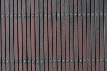 アンティーク建具　明治期　総欅(ケヤキ)材　ダイヤル式の錠と獅子の金具が印象的な格子蔵戸1枚　(R-090639)