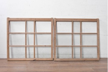 アンティーク建具　昭和初期から昭和中期　すっきりとした桟組がレトロなガラス窓2枚セット　(R-090640)