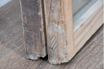 アンティーク建具　昭和初期から昭和中期　すっきりとした桟組がレトロなガラス窓2枚セット　(R-090640)