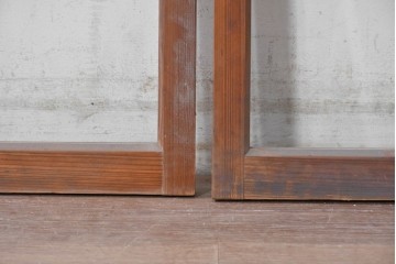 アンティーク建具　昭和初期から昭和中期　型板ガラスがアクセントを添えるガラス窓2枚セット　(R-090641)