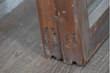 アンティーク建具　昭和初期から昭和中期　型板ガラスがアクセントを添えるガラス窓2枚セット　(R-090641)