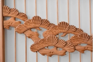ヴィンテージ建具　昭和後期　片面ガラス　松鷹図の彫刻が圧巻の組子入り書院戸4枚セット　(R-090647)