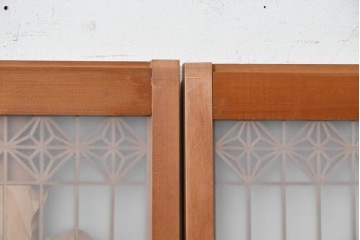 ヴィンテージ建具　昭和後期　片面ガラス　松鷹図の彫刻が圧巻の組子入り書院戸4枚セット　(R-090647)