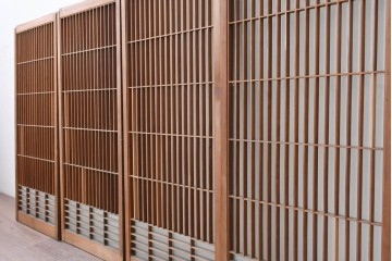 ヴィンテージ建具　昭和中期から昭和後期　和の趣を味わえる片面ガラスの書院戸4枚セット　(R-090648)