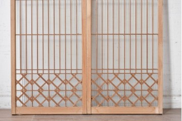 ヴィンテージ建具　昭和中期　片面モールガラス　繊細な縦格子と菱形組子が美しい書院戸2枚セット　(R-090649)
