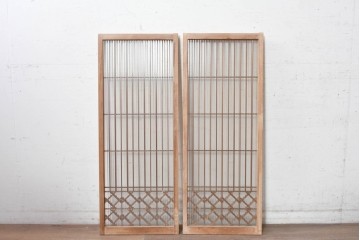 ヴィンテージ建具　昭和中期　片面モールガラス　繊細な縦格子と菱形組子が美しい書院戸2枚セット　(R-090649)
