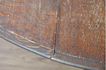 イギリスアンティーク　オーク材　ツイストレッグが目を惹くゲートレッグテーブル　(R-090651)