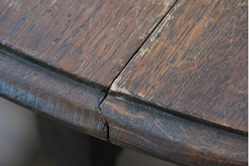 イギリスアンティーク　オーク材　ツイストレッグが目を惹くゲートレッグテーブル　(R-090651)