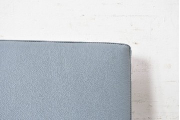 中古　超美品!!　使用感ほぼなし　Cassina ixc.(カッシーナ・イクスシー)　Alias(アリアス)　Alberto Meda(アルベルト・メダ)デザイン　本革(レザー)　快適な座り心地を両立したキャスタースウィベルアームチェア　定価約72万円　(R-090653)