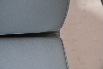 中古　超美品!!　使用感ほぼなし　Cassina ixc.(カッシーナ・イクスシー)　Alias(アリアス)　Alberto Meda(アルベルト・メダ)デザイン　本革(レザー)　快適な座り心地を両立したキャスタースウィベルアームチェア　定価約72万円　(R-090653)