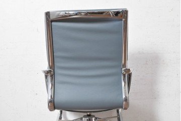 中古　超美品!!　使用感ほぼなし　Cassina ixc.(カッシーナ・イクスシー)　Alias(アリアス)　Alberto Meda(アルベルト・メダ)デザイン　本革(レザー)　快適な座り心地を両立したキャスタースウィベルアームチェア　定価約72万円　(R-090653)