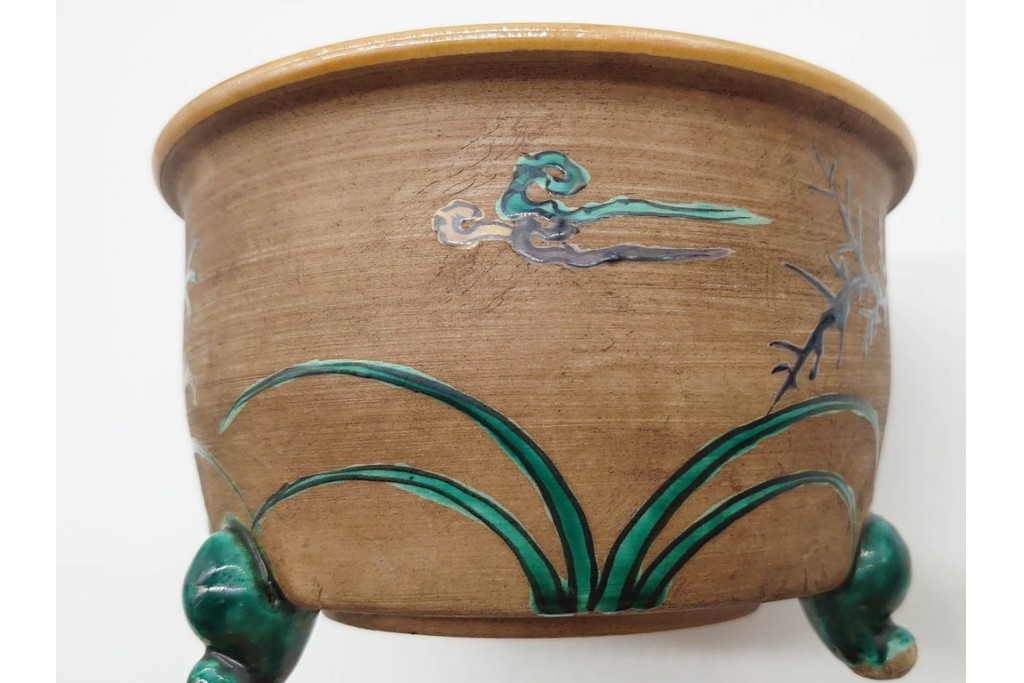 時代物　角福　色絵　花鳥図が華やかな三つ足植木鉢　(R-090656)
