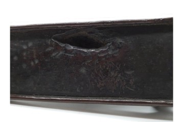 中国　古玩　古銅　寝そべる唐人の文鎮　(R-090659)