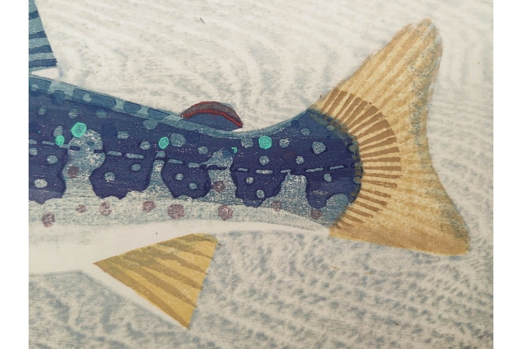 真作　昭和36年9月　加藤八洲　新刻　「遡る岩魚」　8/100　岩魚を大胆に描いた木版画　台紙付き　(R-090667)