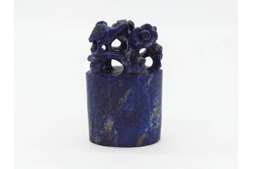 篆刻家 河西笛洲　おそらく青金石(ラピスラズリ)　花鳥の彫刻が目を引く印材　(R-090675)