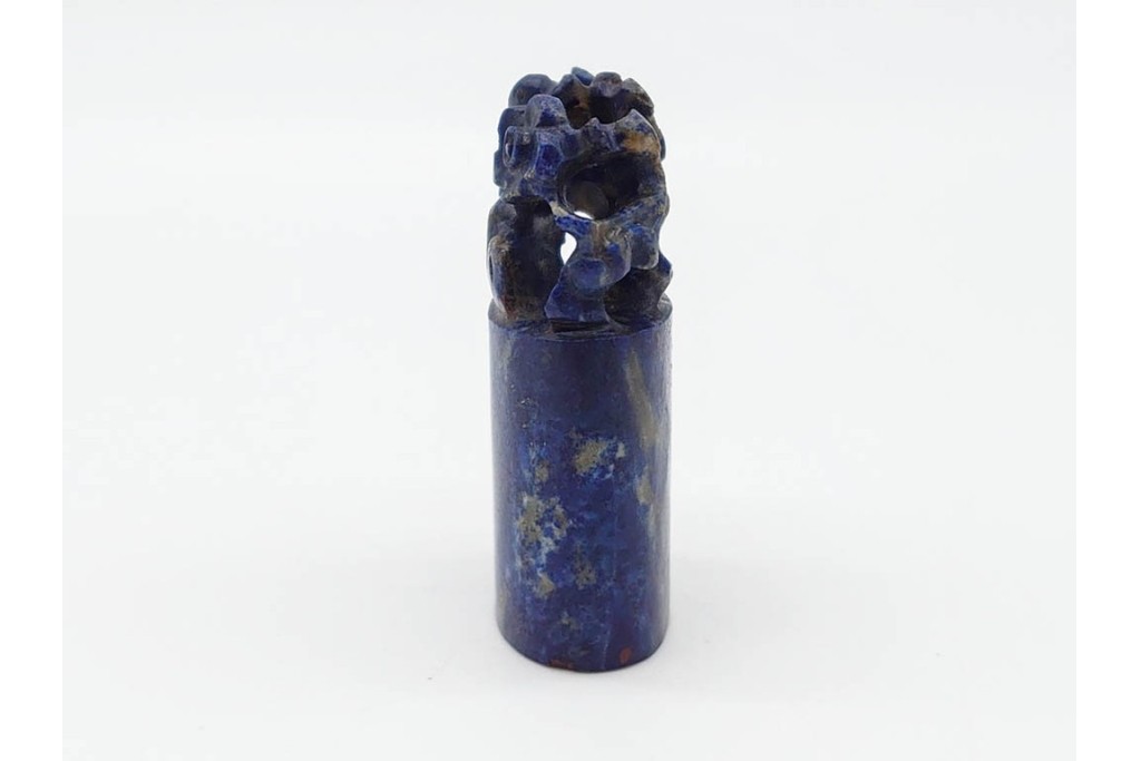 篆刻家 河西笛洲　おそらく青金石(ラピスラズリ)　花鳥の彫刻が目を引く印材　(R-090675)