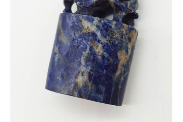 篆刻家 河西笛洲　おそらく青金石(ラピスラズリ)　花鳥の彫刻が目を引く印材　(R-090675)