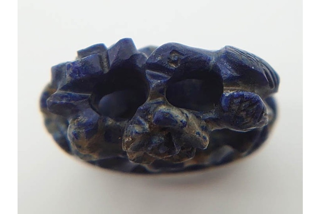 篆刻家 河西笛洲　おそらく青金石(ラピスラズリ)　花鳥の彫刻が目を引く印材　(R-090675)