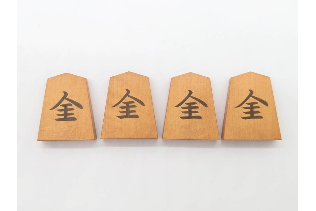 竹風作　黄楊(ツゲ)製　端正な安清書が魅力の将棋駒　駒袋・外箱付き　(R-090677)