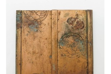 時代物　「法隆寺」の銘あり　聖徳太子の図　左右に十七条憲法を記した三つ折厨子　(R-090678)
