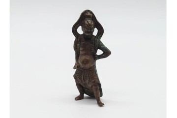 時代物　古銅　真鍮　力強い姿を表した金剛力士像(仁王像)の懐中仏　(R-090679)