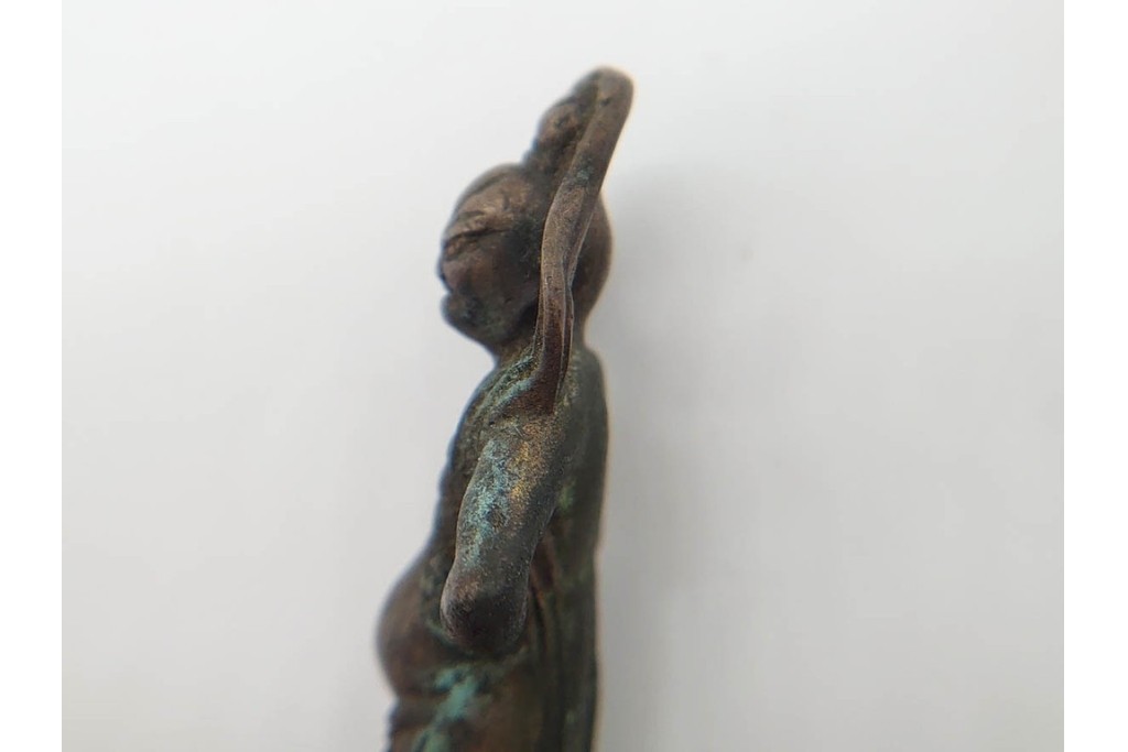 時代物　古銅　真鍮　力強い姿を表した金剛力士像(仁王像)の懐中仏　(R-090679)