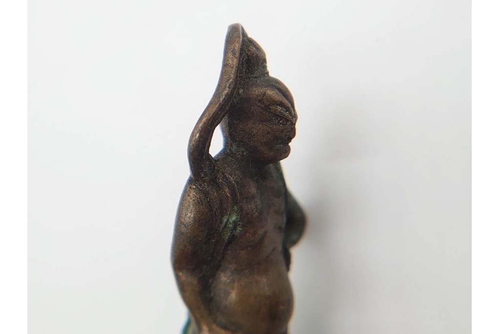 時代物　古銅　真鍮　力強い姿を表した金剛力士像(仁王像)の懐中仏　(R-090679)