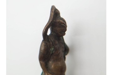 時代物　古銅　真鍮　力強い姿を表した金剛力士像(仁王像)の懐中仏　(R-090679)