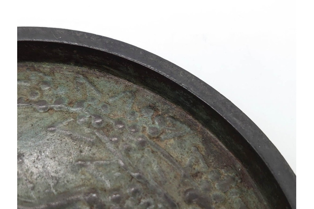 鎌倉時代　古鏡(和鏡)　直径約11cm　重さ約208.5g　風雅な意匠の梅樹鳥文鏡　(R-090681)