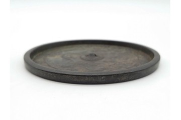 鎌倉時代　古鏡(和鏡)　直径約11cm　重さ約208.5g　風雅な意匠の梅樹鳥文鏡　(R-090681)