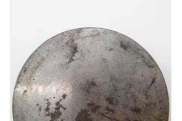 江戸期　「天下一」の銘あり　直径約12cm　重さ約719g　松鶴亀文を精緻に表した古鏡　(R-090683)