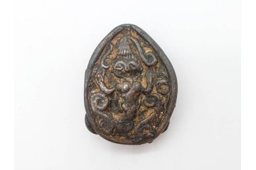 時代物　東南アジア(タイ)・チベット系　金属製(古銅ほか)・土製など　多彩な奉納仏・護符・プラクルアンをまとめた16点セット　プラ・ソムデットを含む　(R-090684)
