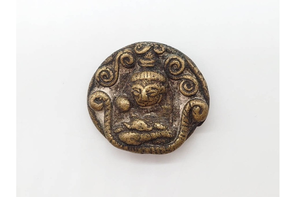 時代物　東南アジア(タイ)・チベット系　金属製(古銅ほか)・土製など　多彩な奉納仏・護符・プラクルアンをまとめた16点セット　プラ・ソムデットを含む　(R-090684)