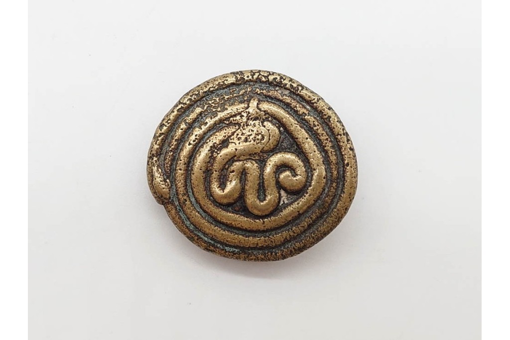 時代物　東南アジア(タイ)・チベット系　金属製(古銅ほか)・土製など　多彩な奉納仏・護符・プラクルアンをまとめた16点セット　プラ・ソムデットを含む　(R-090684)