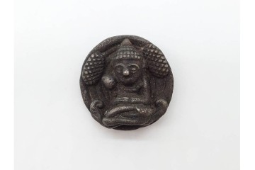 時代物　東南アジア(タイ)・チベット系　金属製(古銅ほか)・土製など　多彩な奉納仏・護符・プラクルアンをまとめた16点セット　プラ・ソムデットを含む　(R-090684)