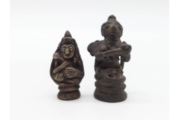 時代物　東南アジア(タイ)・チベット系　金属製(古銅ほか)・土製など　多彩な奉納仏・護符・プラクルアンをまとめた16点セット　プラ・ソムデットを含む　(R-090684)
