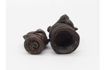 時代物　東南アジア(タイ)・チベット系　金属製(古銅ほか)・土製など　多彩な奉納仏・護符・プラクルアンをまとめた16点セット　プラ・ソムデットを含む　(R-090684)