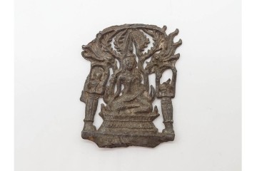 時代物　東南アジア(タイ)・チベット系　金属製(古銅ほか)・土製など　多彩な奉納仏・護符・プラクルアンをまとめた16点セット　プラ・ソムデットを含む　(R-090684)
